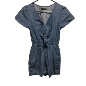 Abercrombie & Fitch Women's XS Denim Romper Tie Front V Neck Short‎ Sleeve